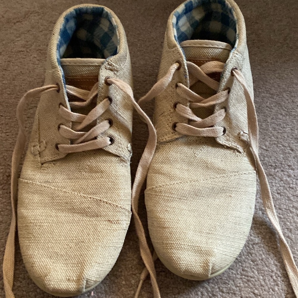 Beautiful Tom’s linen/cotton booties